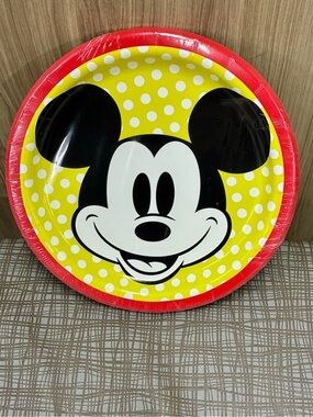 🍭$4🍭NEW DISNEY Mickey Mouse Paper Plates 8ct 6 3/4” Round Yellow Black Red